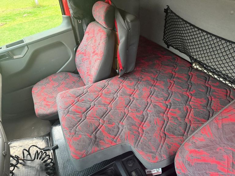 VOLKSWAGEN 24-280 E Constel. 6x2 2p (diesel)(E5)