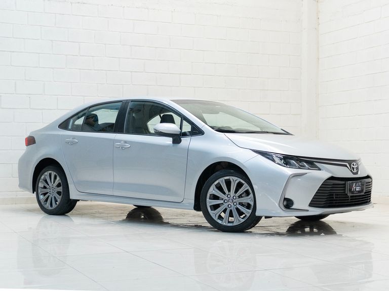 Toyota Corolla XEi 2.0 Flex 16V Aut.