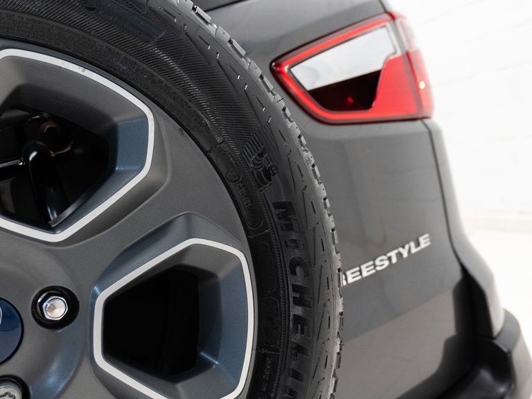 Ford EcoSport FREESTYLE 1.5 12V Flex 5p Aut.