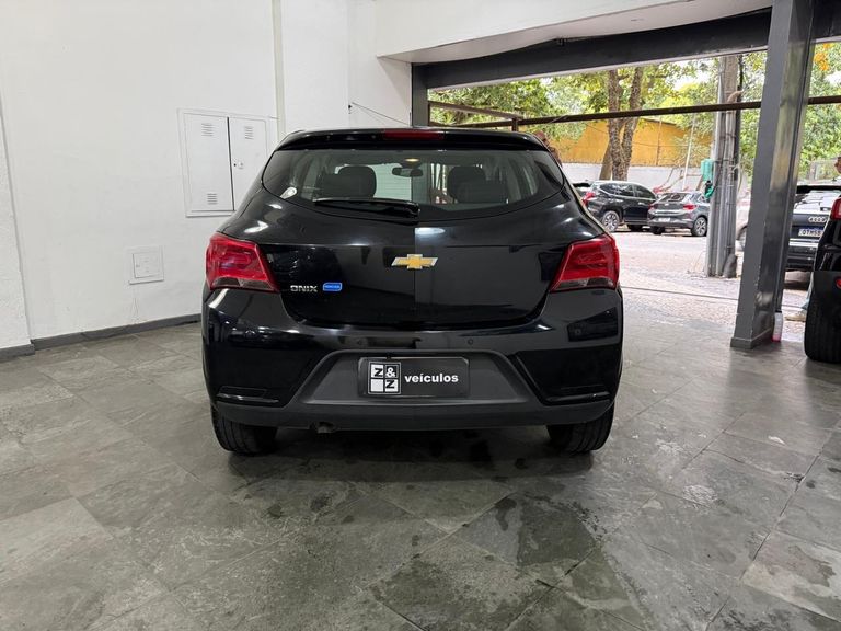 Chevrolet ONIX HATCH ADVANTAGE 1.4 8V Flex 5p Aut.