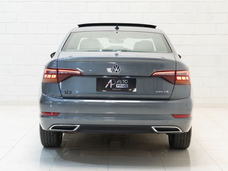 VolksWagen JETTA R-Line 250 TSI 1.4 Flex 16V Aut.