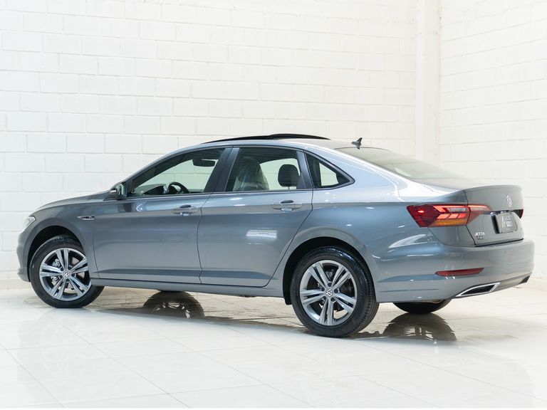 VolksWagen JETTA R-Line 250 TSI 1.4 Flex 16V Aut.