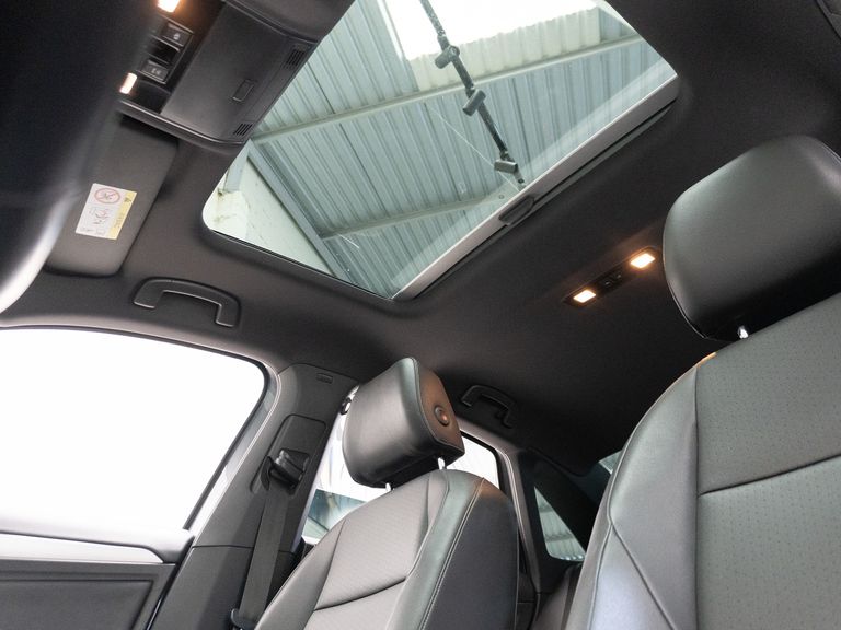 VolksWagen JETTA R-Line 250 TSI 1.4 Flex 16V Aut.