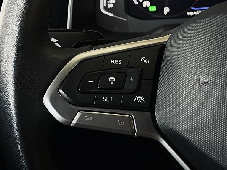 VolksWagen Nivus Highline 1.0 200 TSI Flex Aut.