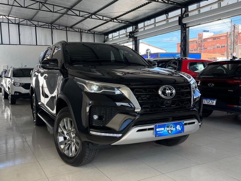 Toyota Hilux SW4 SRX 4x4 2.8 TDI 16V Dies. Aut.