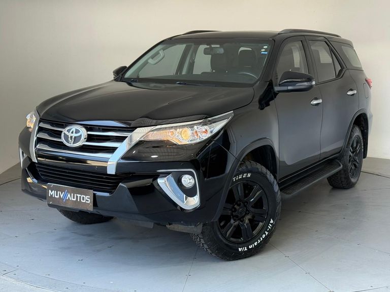 Toyota Hilux SW4 SRV 4x2 2.7 Flex 16V Aut.