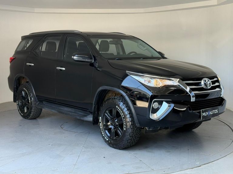 Toyota Hilux SW4 SRV 4x2 2.7 Flex 16V Aut.