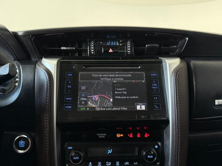 Toyota Hilux SW4 SRV 4x2 2.7 Flex 16V Aut.