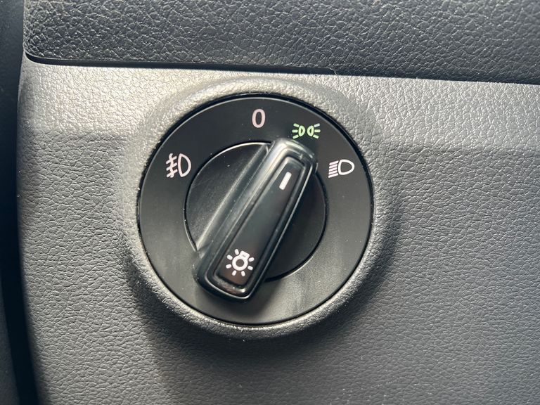 VolksWagen VOYAGE 1.6 MSI Flex 8V 4p