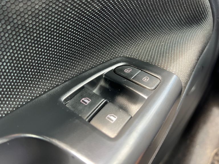 VolksWagen VOYAGE 1.6 MSI Flex 8V 4p