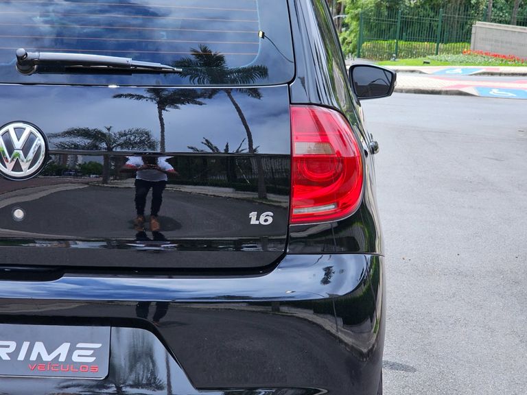 VolksWagen Fox 1.6 Mi Total Flex 8V 5p