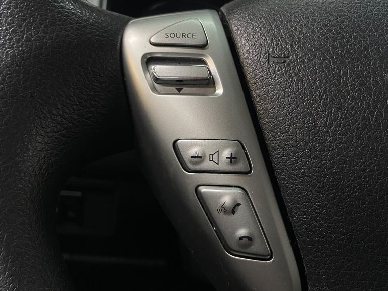 Nissan VERSA SV 1.6 16V FlexStart 4p Aut.