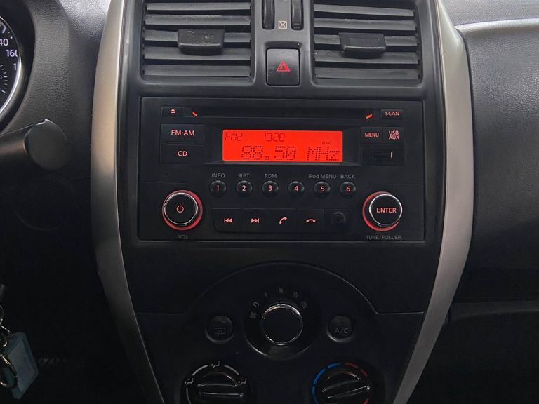 Nissan VERSA SV 1.6 16V FlexStart 4p Aut.