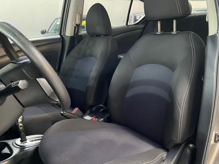 Nissan VERSA SV 1.6 16V FlexStart 4p Aut.