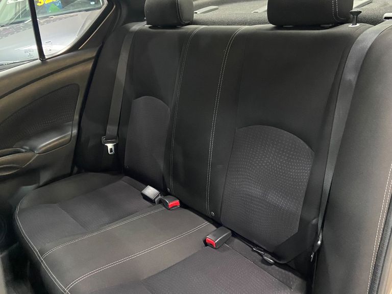 Nissan VERSA SV 1.6 16V FlexStart 4p Aut.