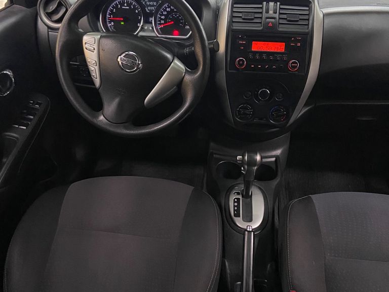 Nissan VERSA SV 1.6 16V FlexStart 4p Aut.