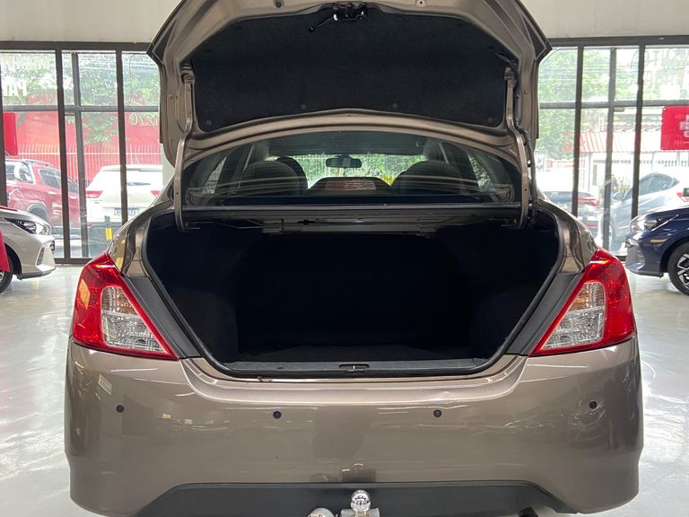 Nissan VERSA SV 1.6 16V FlexStart 4p Aut.