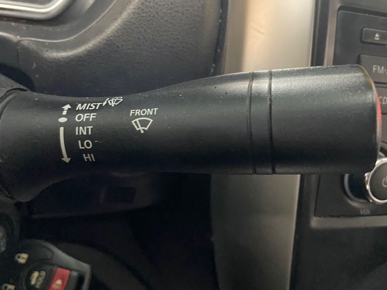 Nissan VERSA SV 1.6 16V FlexStart 4p Aut.