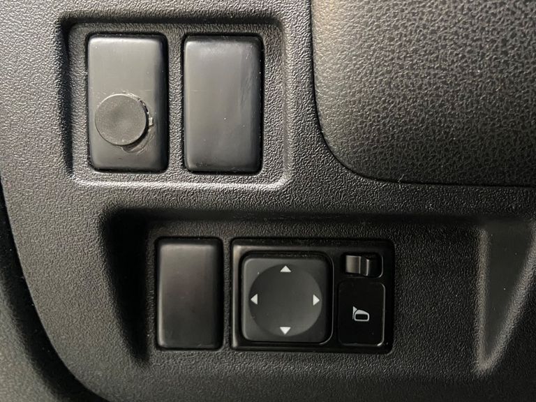 Nissan VERSA SV 1.6 16V FlexStart 4p Aut.