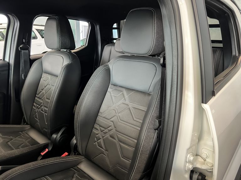 Fiat Strada Volcano 1.3 Flex 8V CD