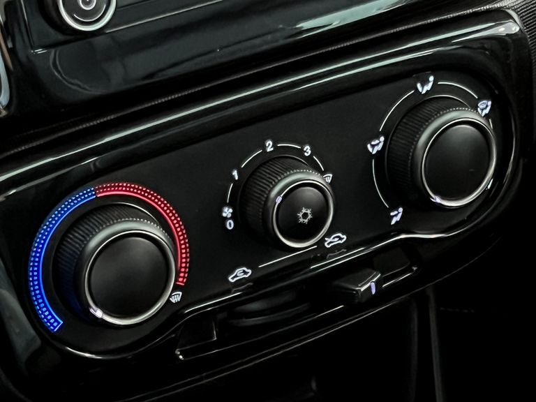 Fiat Strada Volcano 1.3 Flex 8V CD