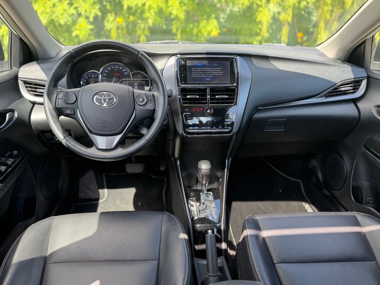 Toyota YARIS XLS Sedan 1.5 Flex 16V 4p Aut.