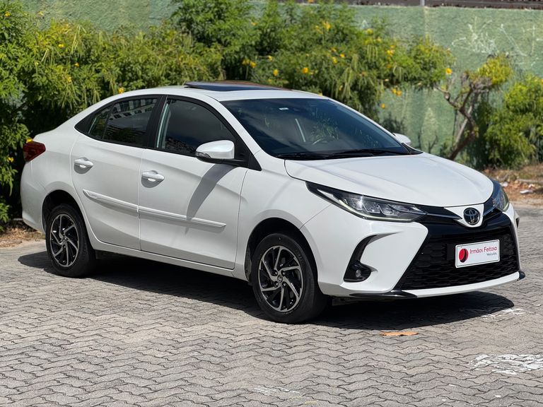 Toyota YARIS XLS Sedan 1.5 Flex 16V 4p Aut.