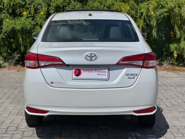 Toyota YARIS XLS Sedan 1.5 Flex 16V 4p Aut.