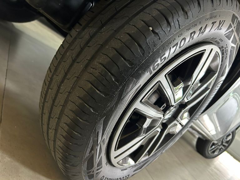 Renault KWID Intense 1.0 Flex 12V 5p Mec.