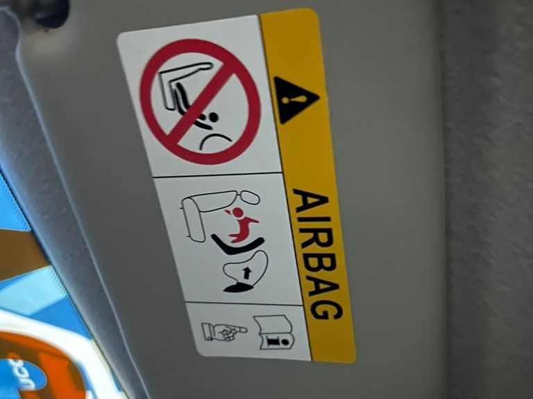 Renault KWID Intense 1.0 Flex 12V 5p Mec.