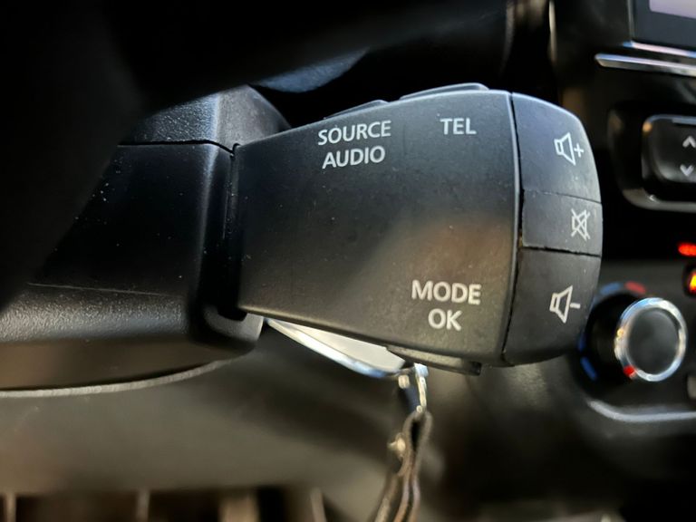 Renault KWID Intense 1.0 Flex 12V 5p Mec.