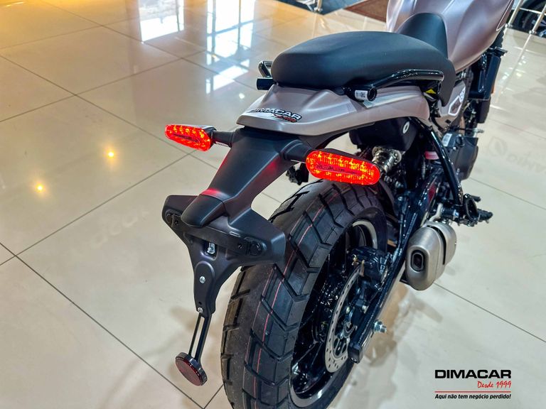 Royal Enfield 450 Peix Bronze