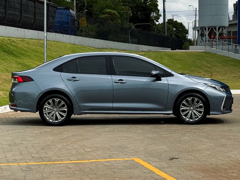 Toyota Corolla XEi 2.0 Flex 16V Aut.