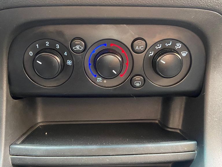 Ford Ka 1.0 SE/SE Plus TiVCT Flex 5p