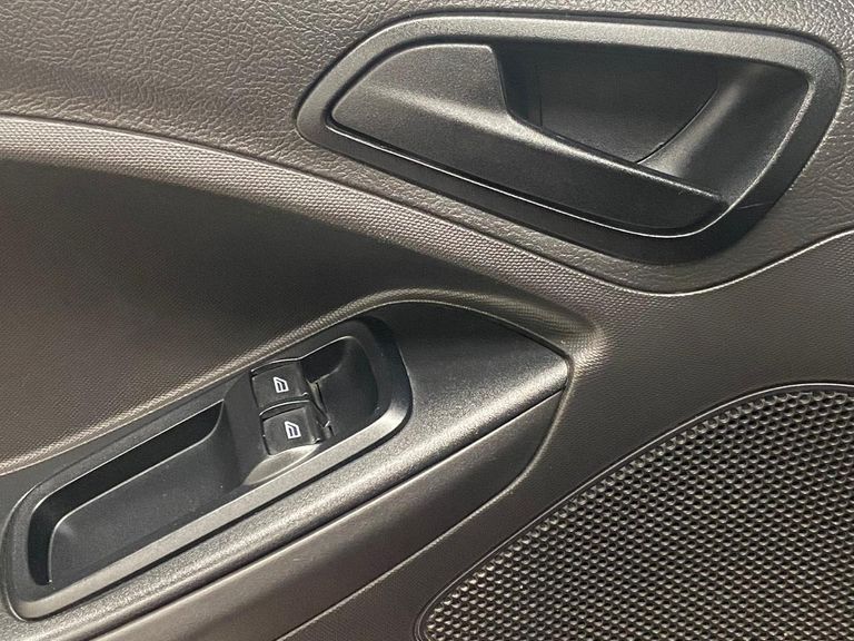 Ford Ka 1.0 SE/SE Plus TiVCT Flex 5p