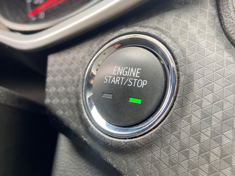 Chevrolet ONIX SEDAN Plus LT 1.0 12V Flex 4p Mec.