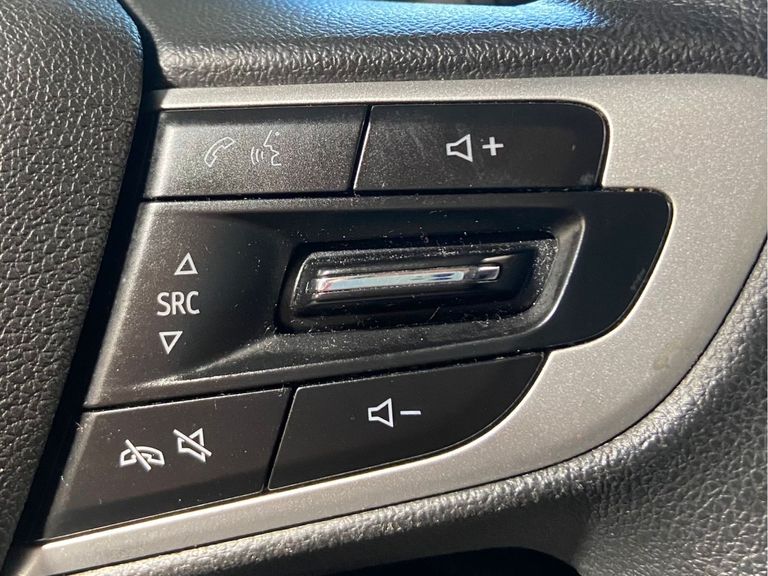 Chevrolet ONIX SEDAN Plus LT 1.0 12V Flex 4p Mec.