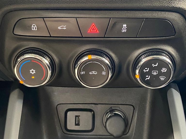 Chevrolet ONIX SEDAN Plus LT 1.0 12V Flex 4p Mec.