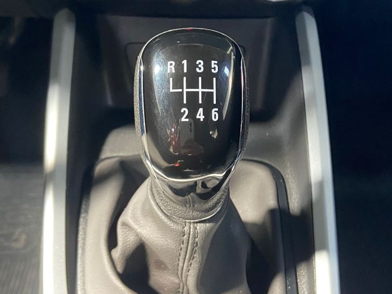 Chevrolet ONIX SEDAN Plus LT 1.0 12V Flex 4p Mec.