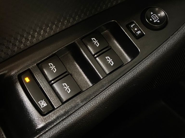 Chevrolet ONIX SEDAN Plus LT 1.0 12V Flex 4p Mec.