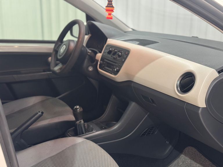 VolksWagen up! move 1.0 Total Flex 12V 5p