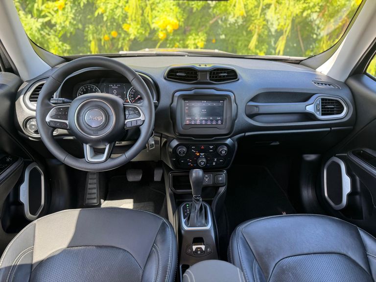 Jeep Renegade Sport 1.8 4x2 Flex 16V Aut.