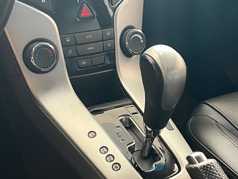 Chevrolet CRUZE LT 1.8 16V FlexPower 4p Aut.