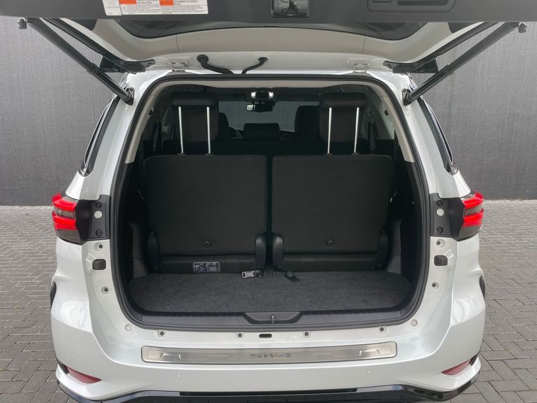 Toyota Hilux SW4 SRX Plat. 4x4 2.8 TB Die. Aut.