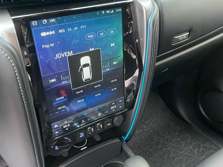 Toyota Hilux SW4 SRX Plat. 4x4 2.8 TB Die. Aut.