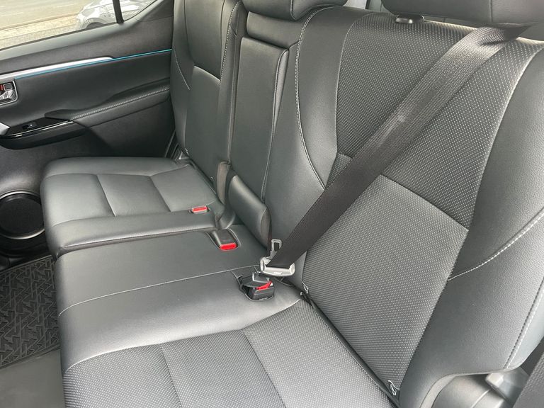 Toyota Hilux SW4 SRX Plat. 4x4 2.8 TB Die. Aut.