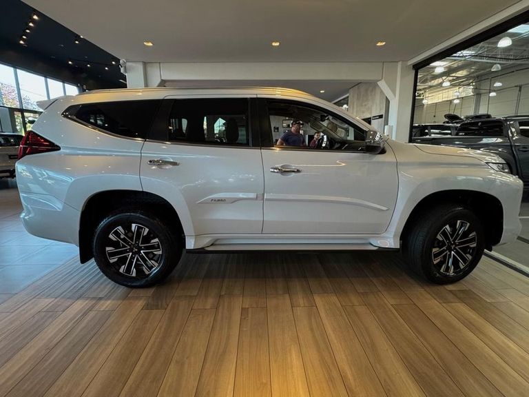 Mitsubishi Pajero Sport HPE 2.4 4x4 Diesel Aut.