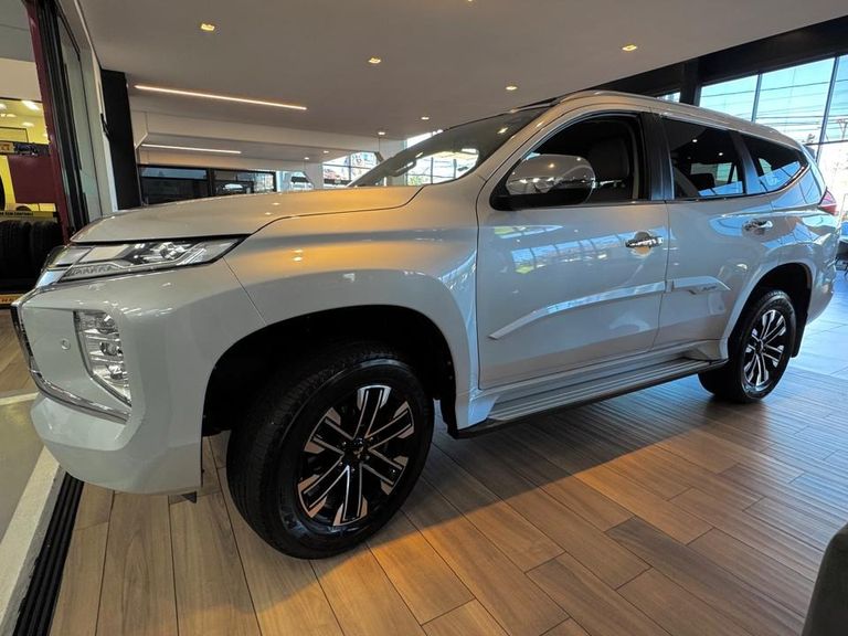 Mitsubishi Pajero Sport HPE 2.4 4x4 Diesel Aut.