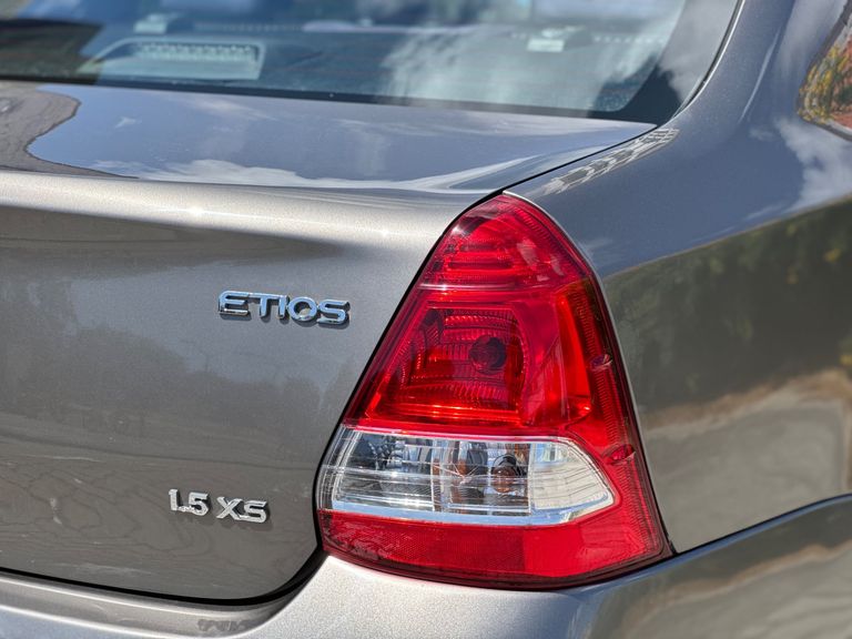 Toyota ETIOS XS Sedan 1.5 Flex 16V 4p Aut.