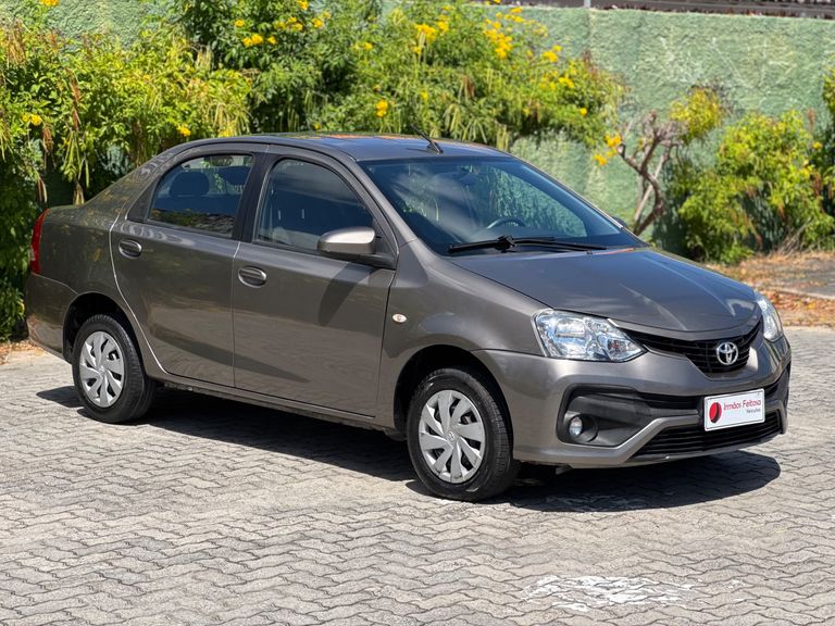 Toyota ETIOS XS Sedan 1.5 Flex 16V 4p Aut.